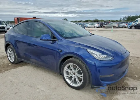 2023 Tesla Model Y z USA, uszkodzony, nr VIN 7SAYGDEE6PA058975